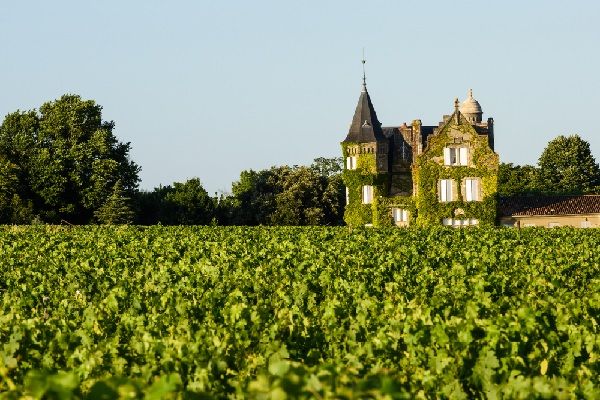 C’est l’histoire d’un propriétaire de château qui manque d’assurance…