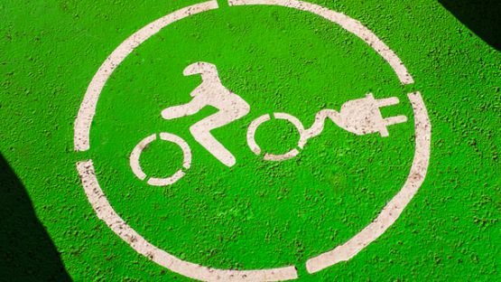 Installation de bornes de recharge de voitures vertes : une nouvelle précision pour l’aide financière !