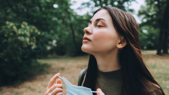 Coronavirus (COVID-19) : couvre-feu et port du masque, c’est fini ?