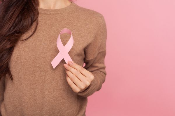 Octobre rose : un dépistage gratuit du cancer du sein ?