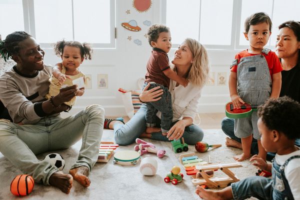 Professionnels de l’accueil de jeunes enfants : 2 nouveaux outils à votre disposition !