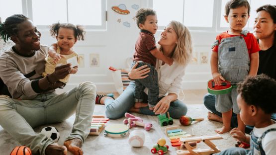 Professionnels de l’accueil de jeunes enfants : 2 nouveaux outils à votre disposition !