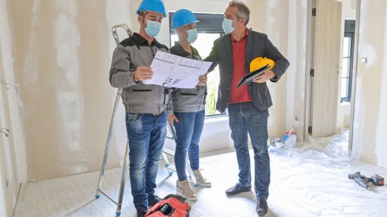 Professionnels du bâtiment : une révision mensuelle des indices ?