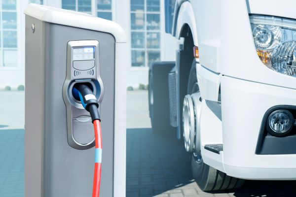 Transport : une subvention pour les poids lourds électriques
