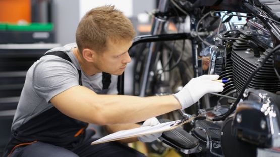 Contrôle technique des motos : à partir de quand ?