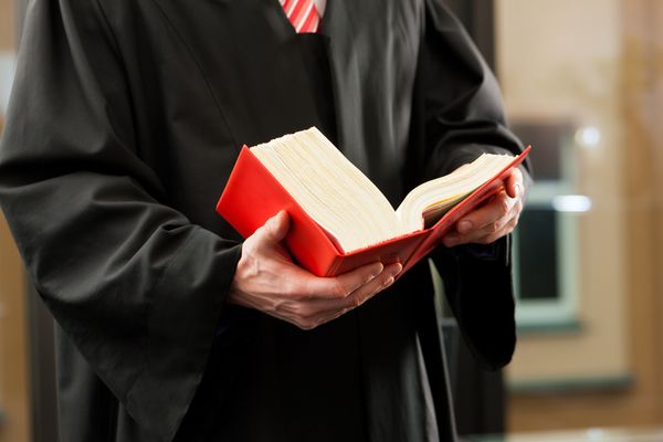 Avocats : des ajustements concernant l’organisation de la profession