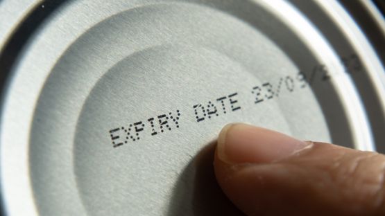 Date limite de consommation et date de durabilité minimale : quelle différence ?