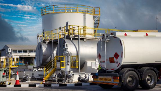 Vendre du carburant non conforme à la réglementation : possible ?