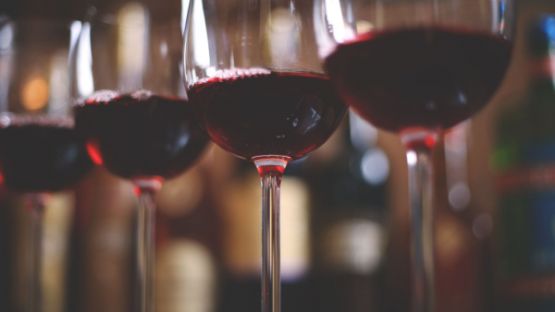 Négociant vinificateur : quand les douanes découvrent un excédent de vin…
