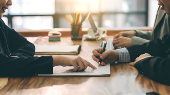 Pour un aval, un devoir d’information en amont ?